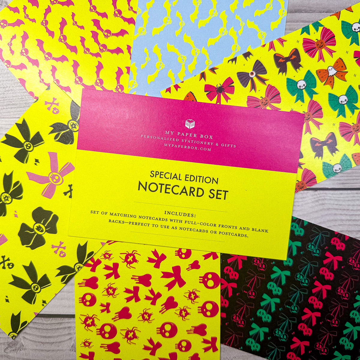 Skull, Bats and Bows Neon Matching Notecards